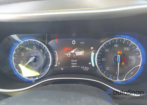 2018 Chrysler Pacifica Limited z USA, uszkodzony, nr VIN 2C4RC1GG5JR258190